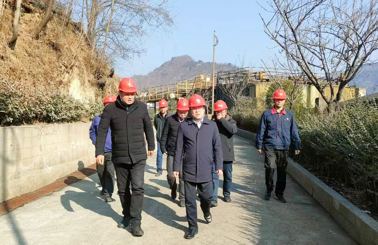 20240102-陕西有色金属集团副总经理苏旭盛到yl6776永利集团调研并检查安全生产工作 (2).jpg