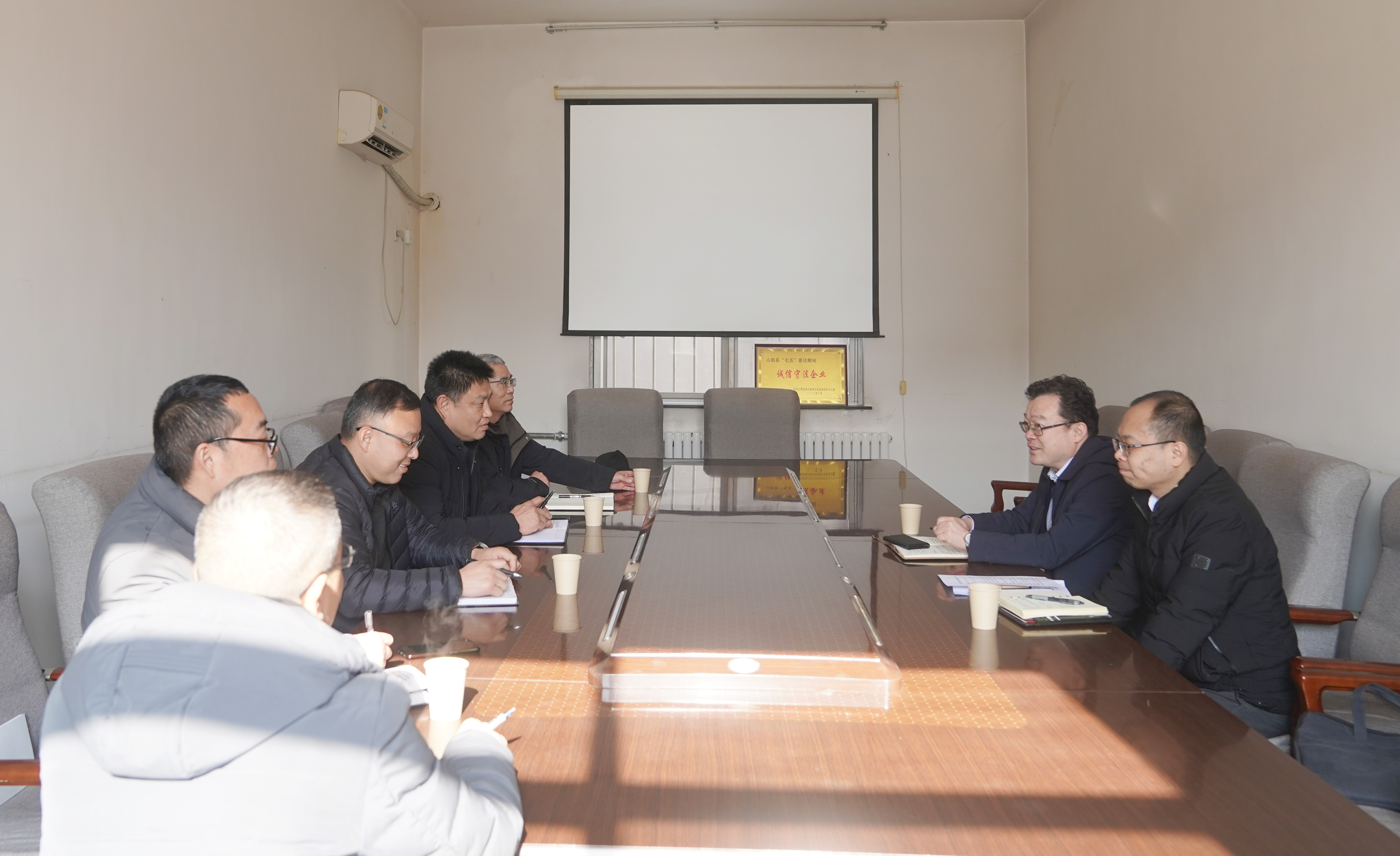 20240102-陕西有色金属集团副总经理苏旭盛到yl6776永利集团调研并检查安全生产工作 (3).jpg